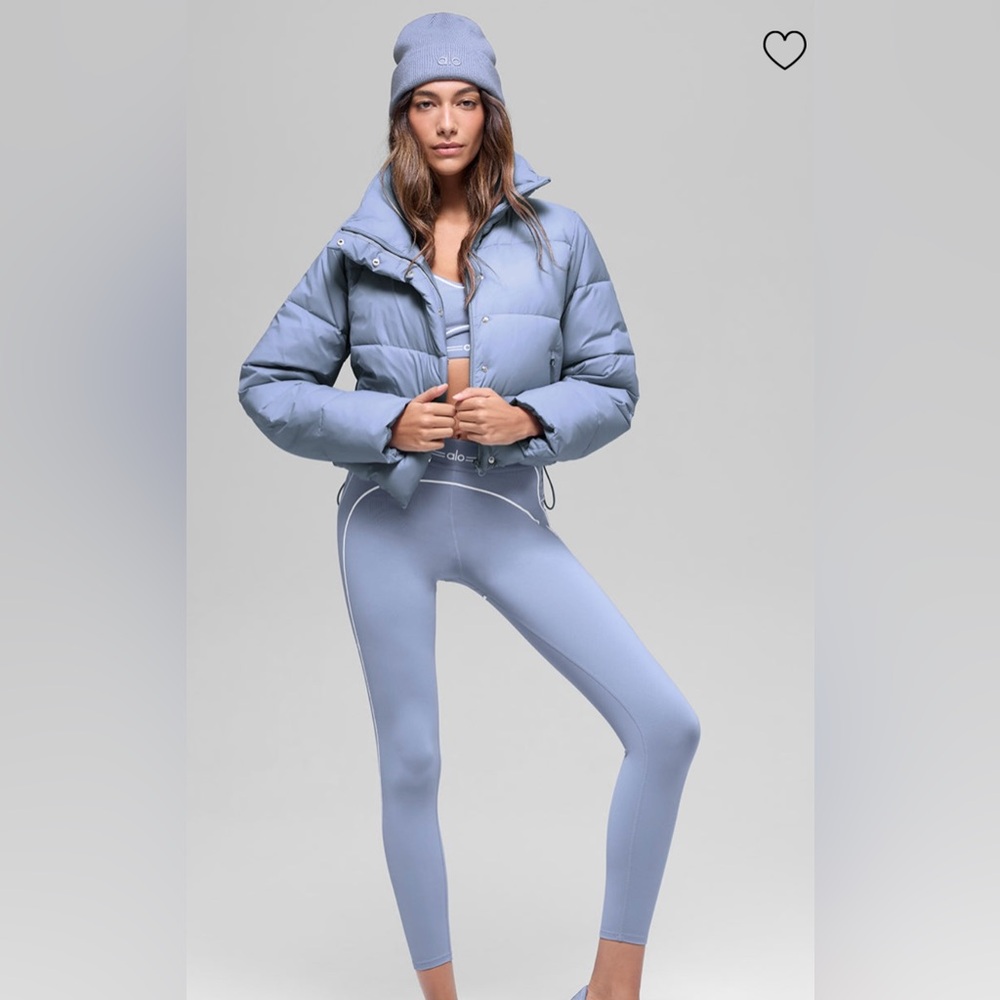 ALO Yoga NWT Gold Rush Puffer Jacket  Winter Frost Size XS - Picture 2 of 14